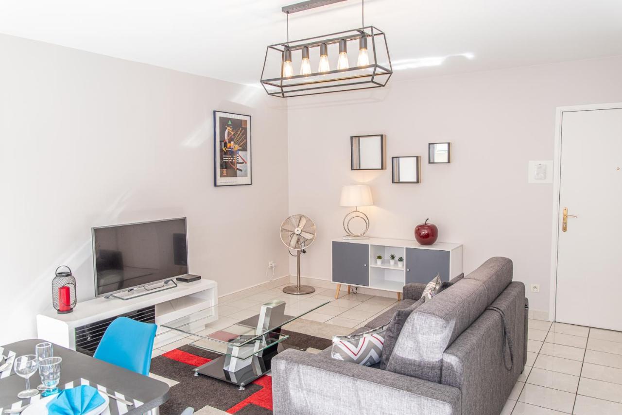 Appartement Le Victoria hyper-centre Décines Extérieur photo