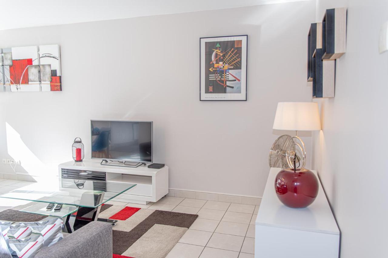 Appartement Le Victoria hyper-centre Décines Extérieur photo